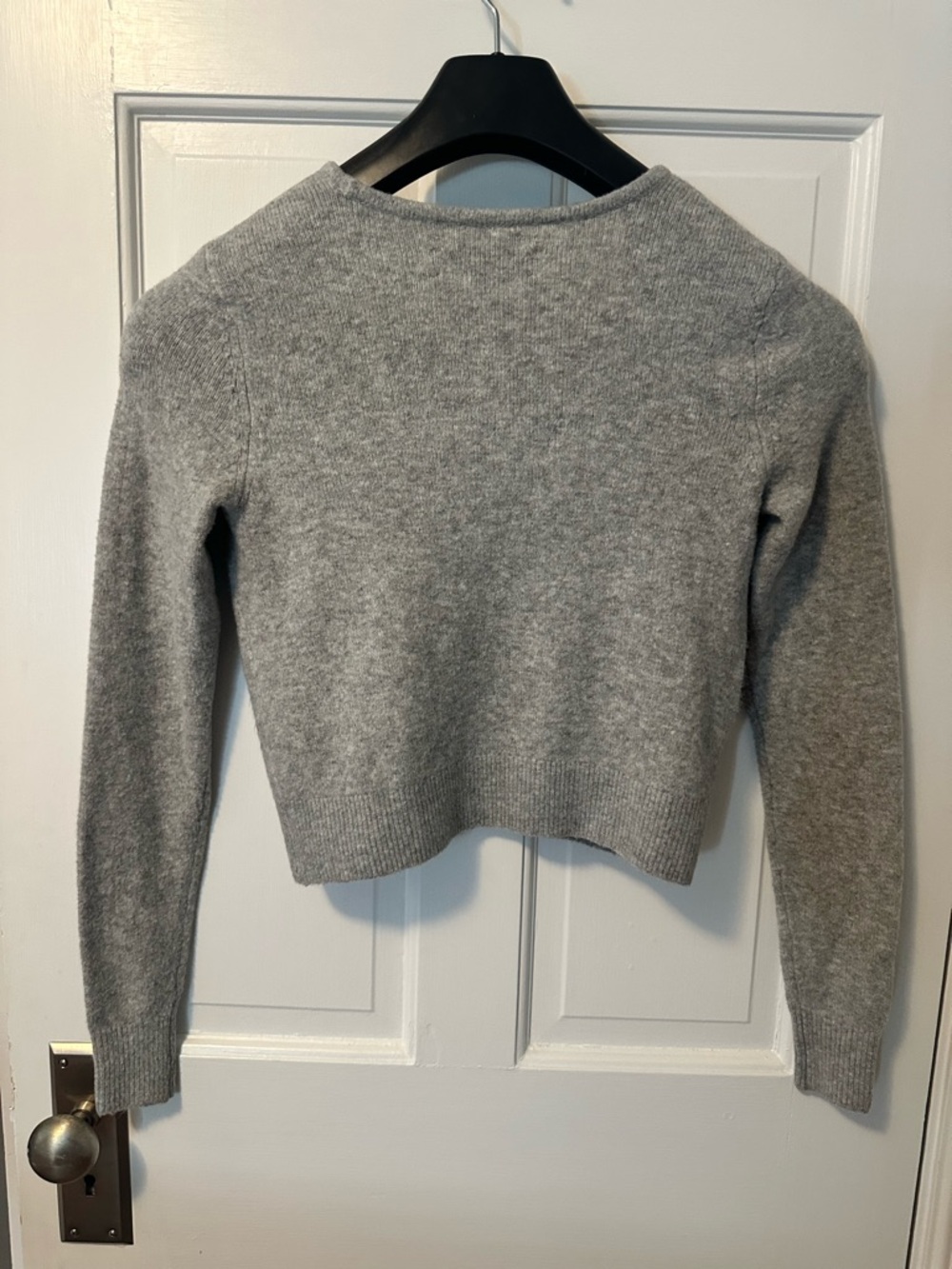 LOFT Petite Light Gray Cropped V‑Neck Cardigan Sweater - XSP - Picture 2 of 4